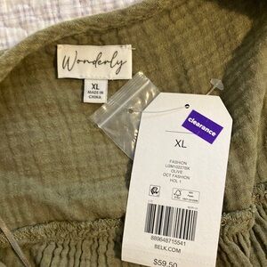 New Wonderly long sleeve blouse